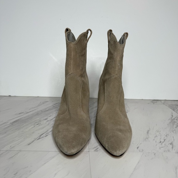 Marc Fisher Carissa Gray Suede Pointy Toe Heeled Bootie 9 1/2 M - Picture 2 of 15